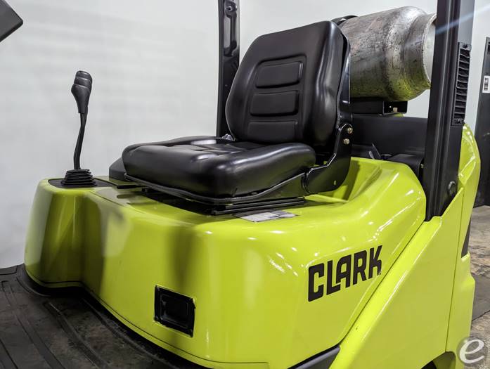 2018 Clark S25CL