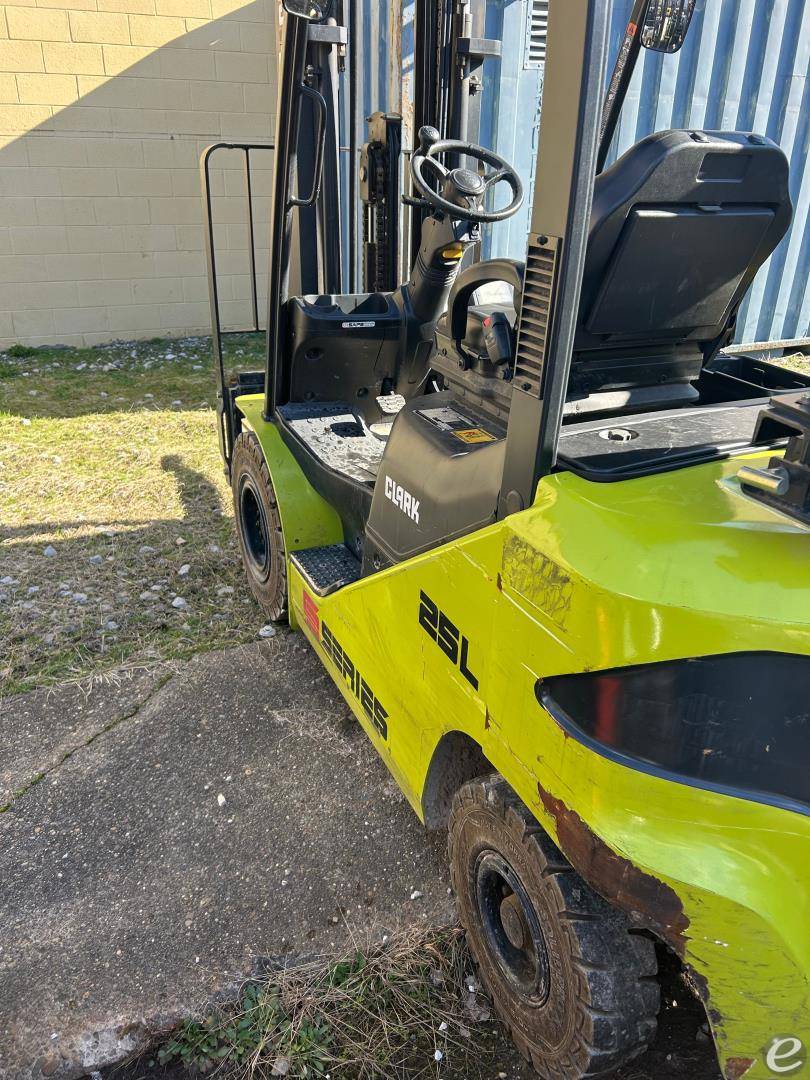 2019 Clark S25