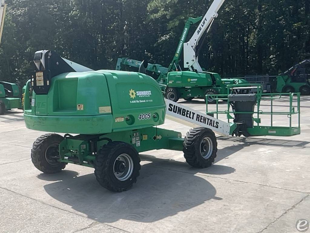 2015 JLG 400S