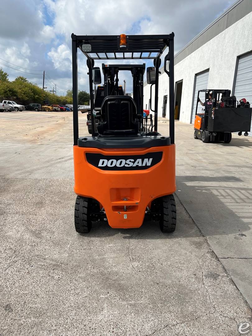 2021 Doosan B30X-7