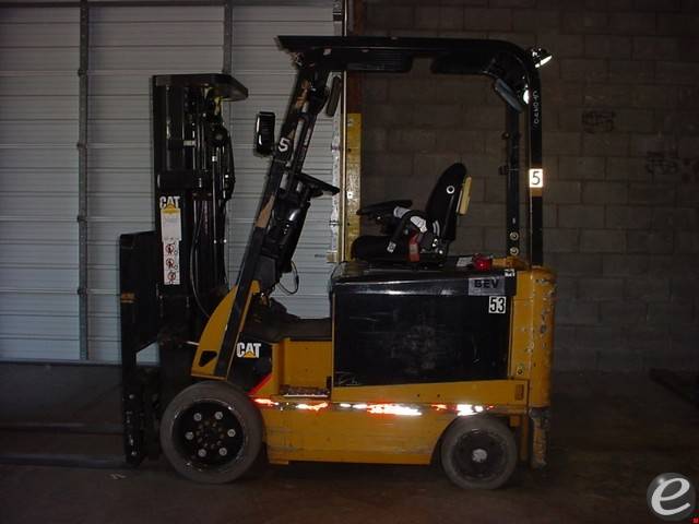 2010 Cat E5500