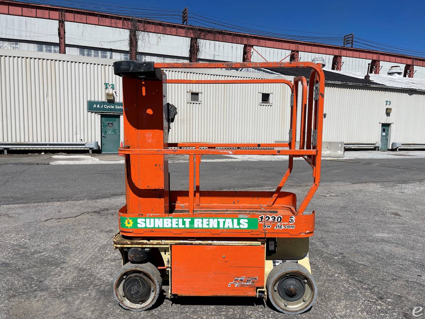 2017 JLG 1230-ES