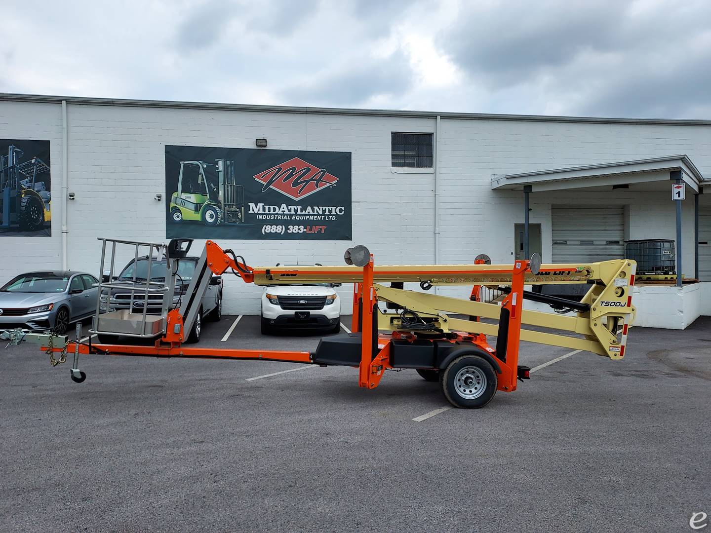 2023 JLG T500J